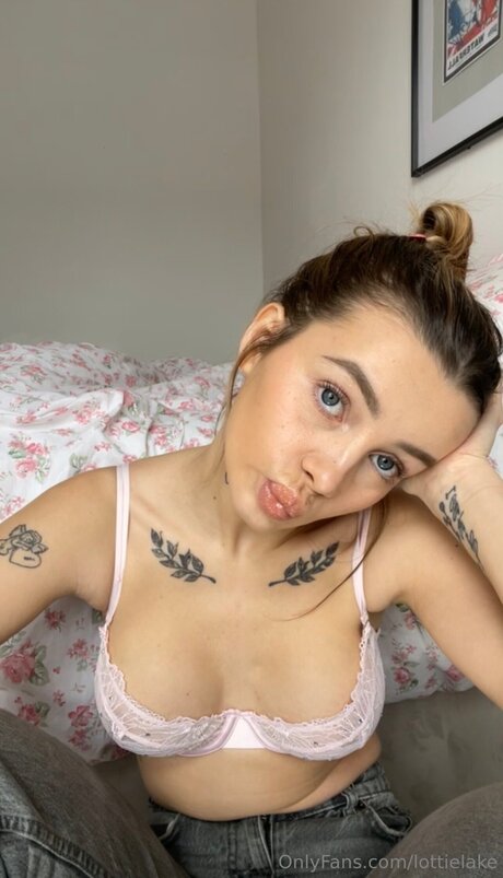 Lottielake naked star pictures