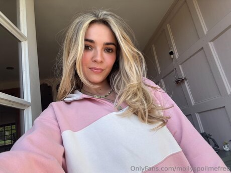 Mollyspoilmefree nude actress picture