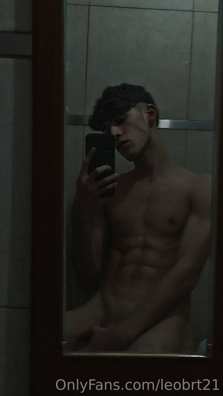 Leobrt21 nudes star picture
