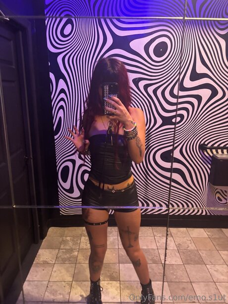 Emo S1ut art model image