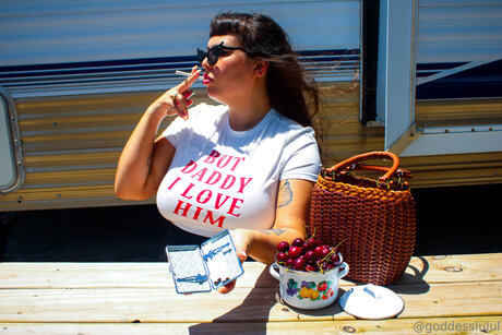 Xxlululo nude pornstar gallery