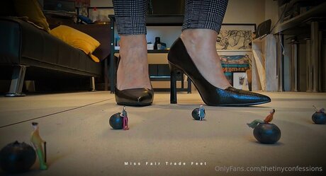 Thetinyconfessions pornstar adult image