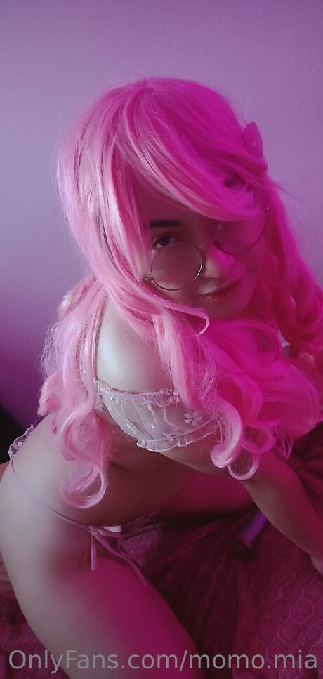 Momo Moonmoon xxx model photos