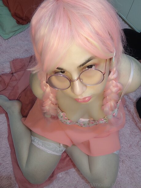 Momo Moonmoon free model gallery