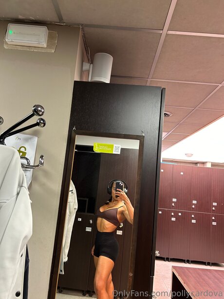 Pollycardova model beautiful archive