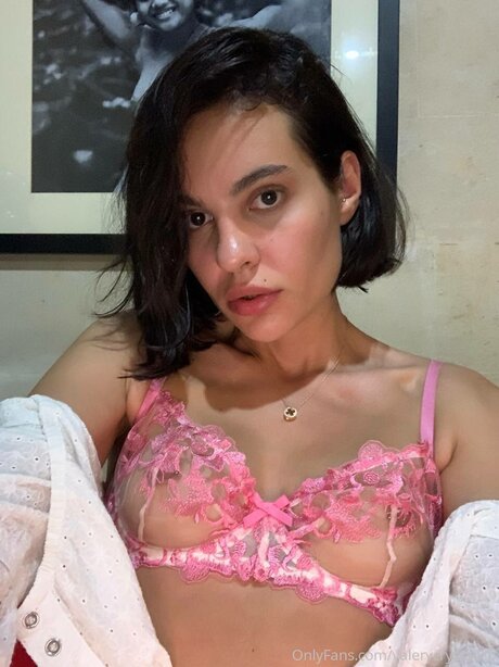 Valerycrystalvip nice actress pics