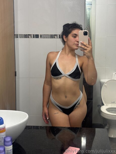 Julijulixxx top pornstar photo