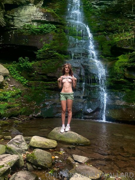 Tayallard model nudes archive