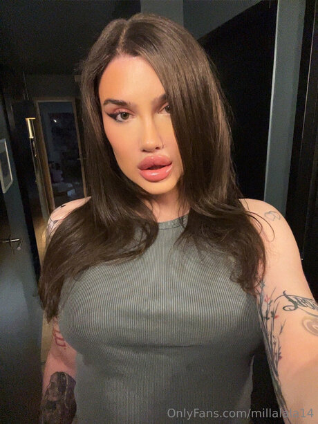 Sarahlal best model pics