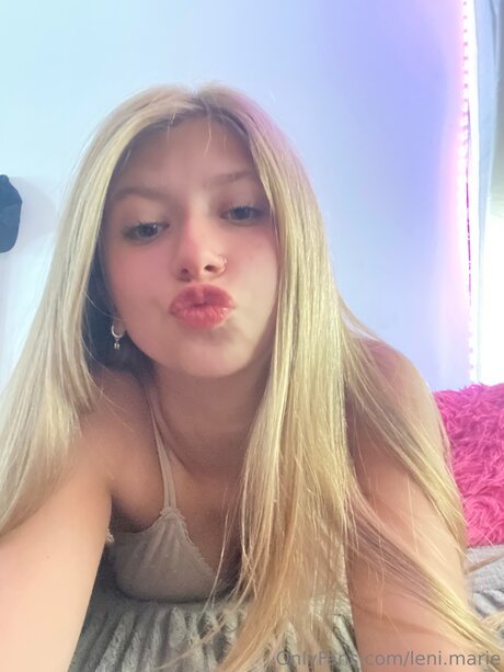 Leni Marie erotic model picture