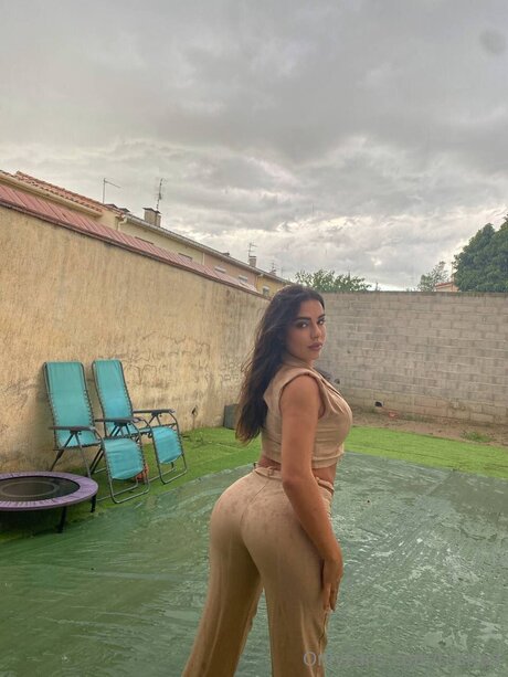 Tcarlaa beautiful model image