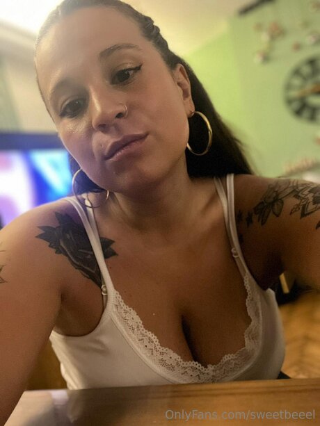 Sweetbeeel perfect actress photo