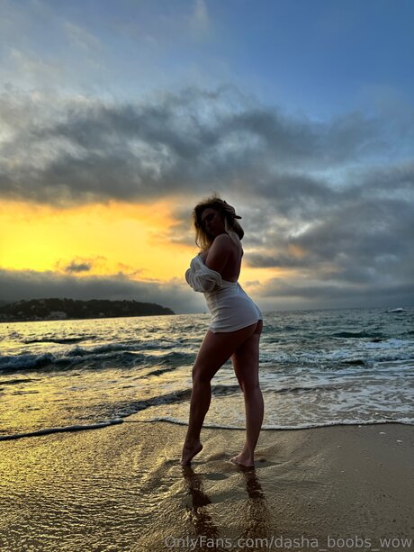 Kate Boobs Wow hd model image