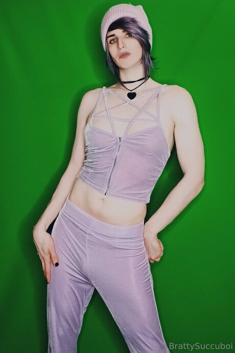 Tomboysuccubus star photos