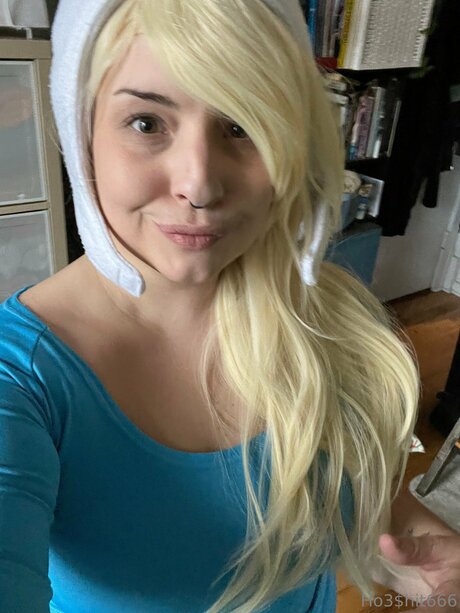 Hoeshit666 star naked galleries