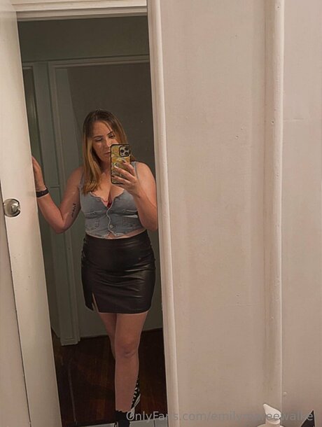 Emilymareewalker star beautiful image