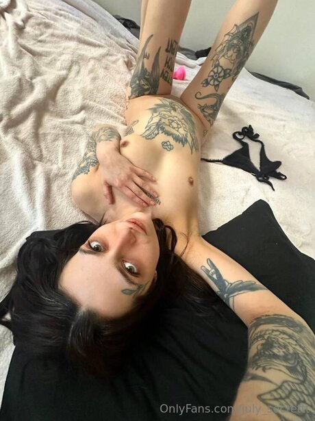 July Secrettt star beautiful picture