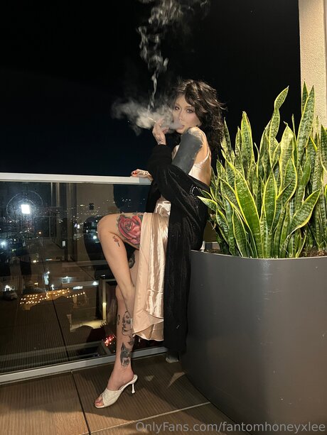 Fantomhoneyxlee best pornstar img