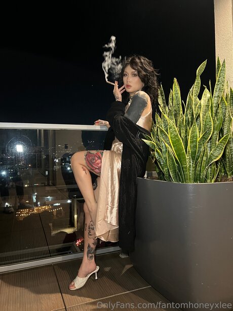 Fantomhoneyxlee pretty star image