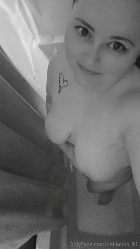 Delilahxo 91 pornstar exclusive galleries