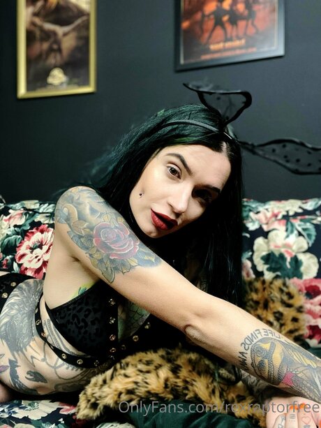 Rexraptorfree model sexy gallery