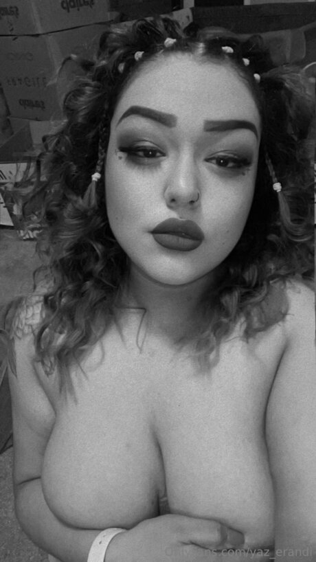 Yaz Erandi hot pornstar pictures