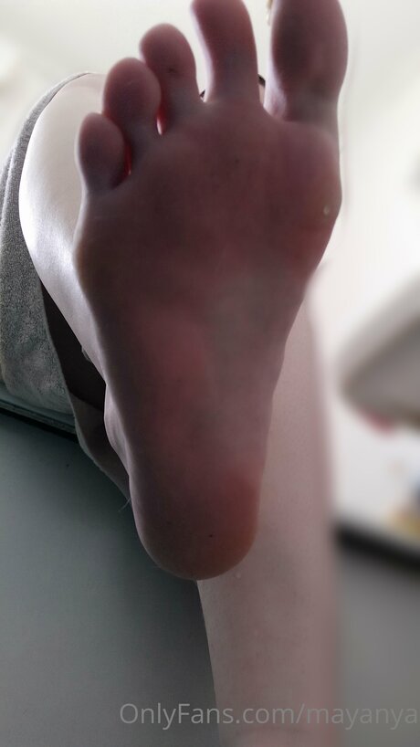 Mayanya high quality actress pics