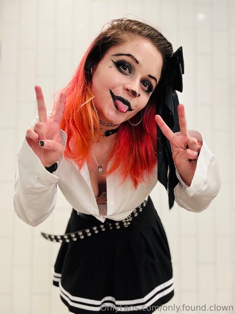 Only Found Clown adult model picture