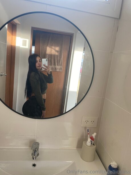 Cecebiggass xxx actress pictures