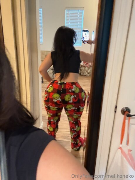 Mel Koneko star nice picture