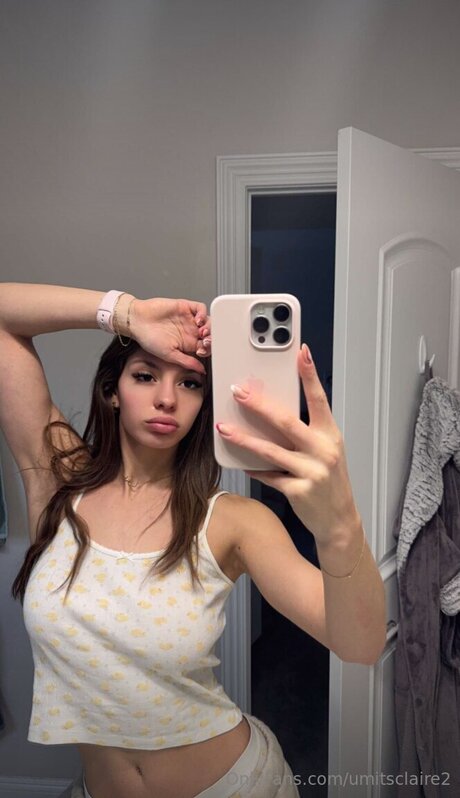 Umitsclaire2 porn model photos