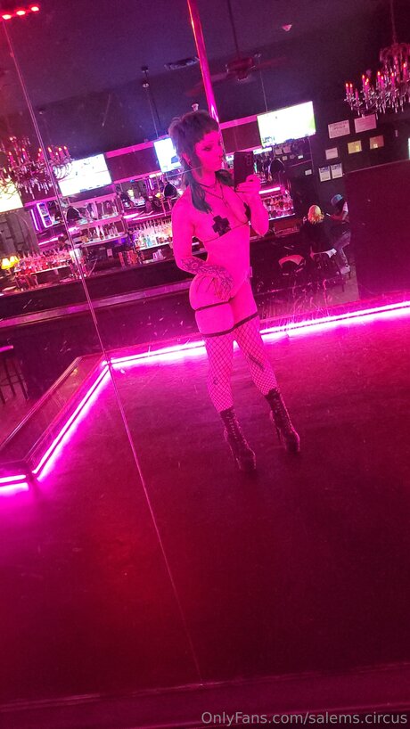 Salems Circus nude actress galleries