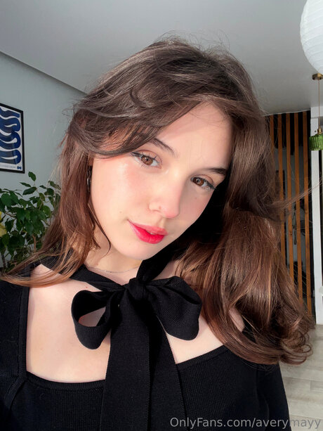 Averymayy pornstar adult image