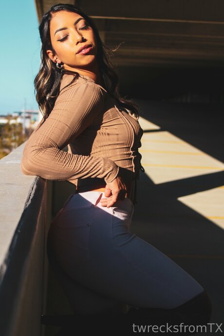 Twrecks11 hot actress pics