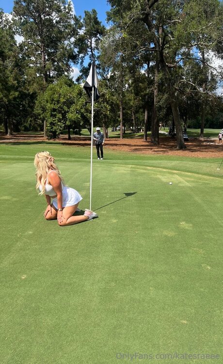 Katesraeee model hot pic