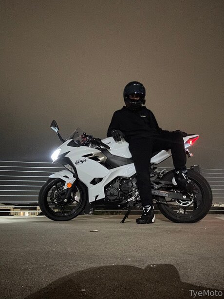 Tyemoto xxx model picture