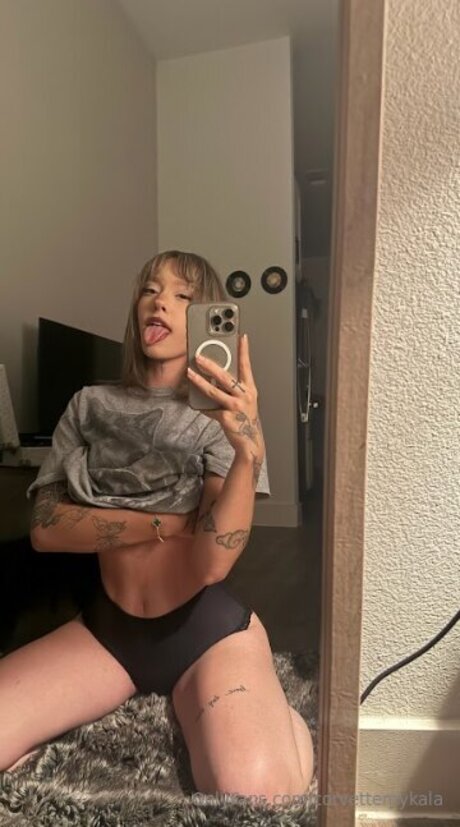 Corvettemykala model pretty picture