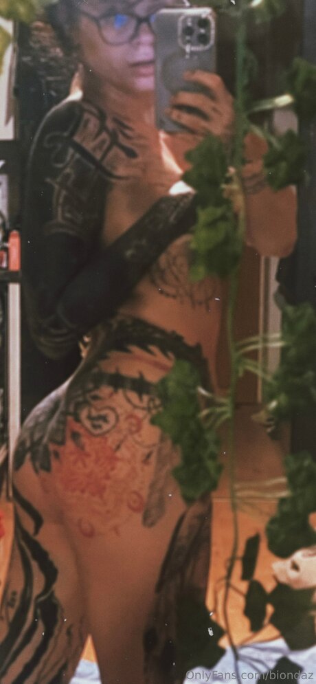 Biondaz free actress pictures