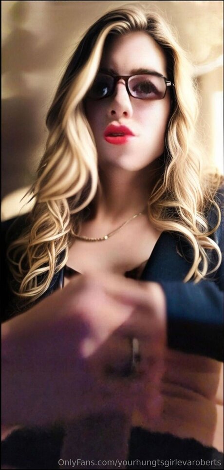 Yourhungtskenziegurl hot star galleries