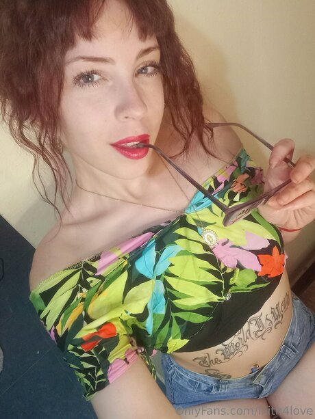 Lizbeth4love pornstar hot galleries