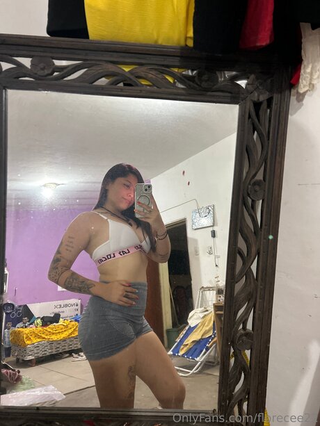 Florecee22 model hd pics