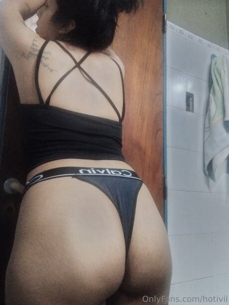 Hotivii star pornographic images