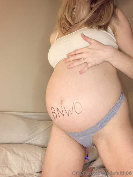 Ellafaith06 pornstar top pictures