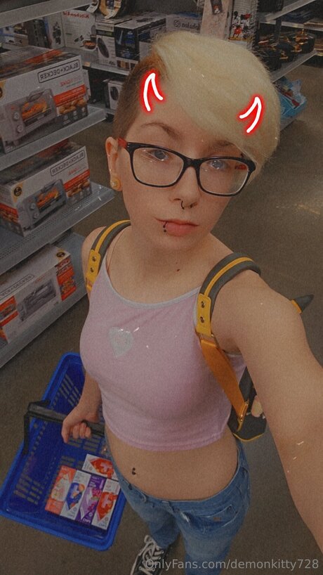 Demonkitty728 porn model galleries