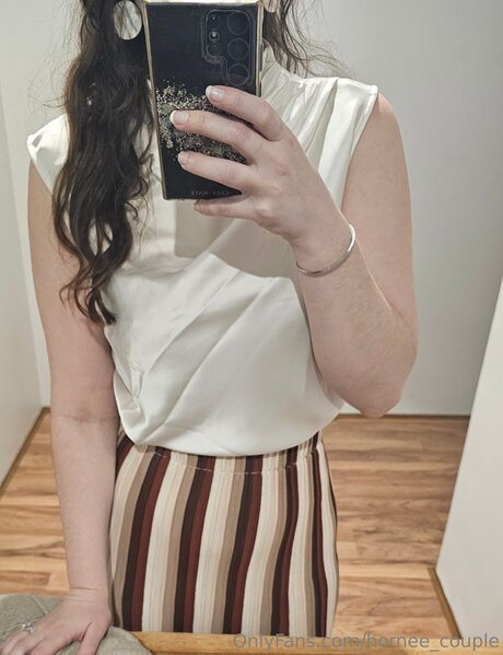 Hornee Couple nice model picture