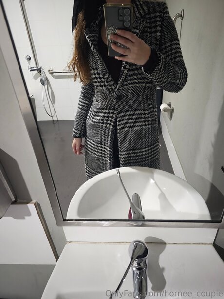 Hornee Couple model pretty photo