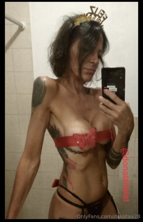 Dakotaa28 art actress pics