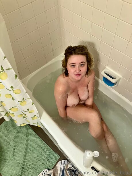 Annie Beau top model gallery