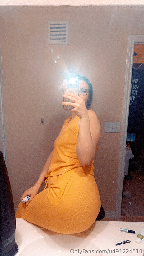 U491224510 model exclusive galleries