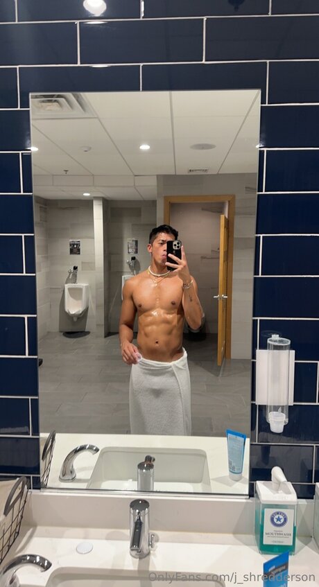 J Shredderson model perfect images